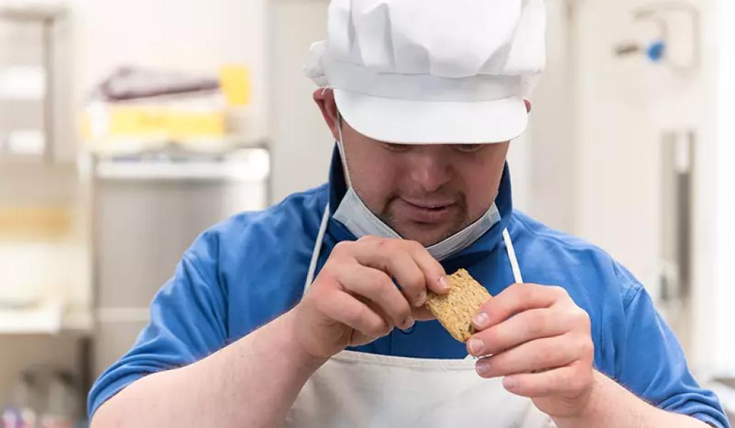 biscotti scur di luna impresa sociale preparazione