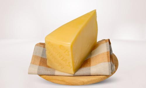 Montasio dop Mezzano